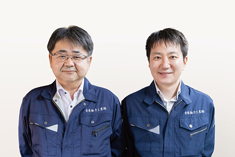 水畑行弘社長(左)と木山紘平専務(右)