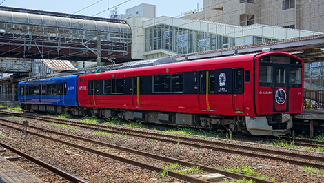 JR男鹿線を走行する「蓄電池車両」（日立製作所製）